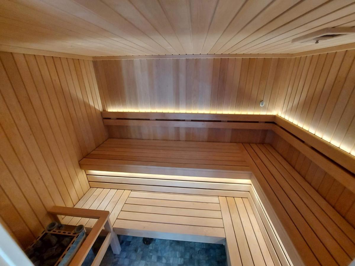 Hotel Irbeni Brivkalni Exteriér fotografie