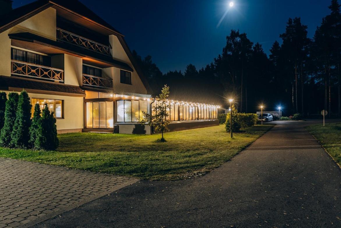 Hotel Irbeni Brivkalni Exteriér fotografie