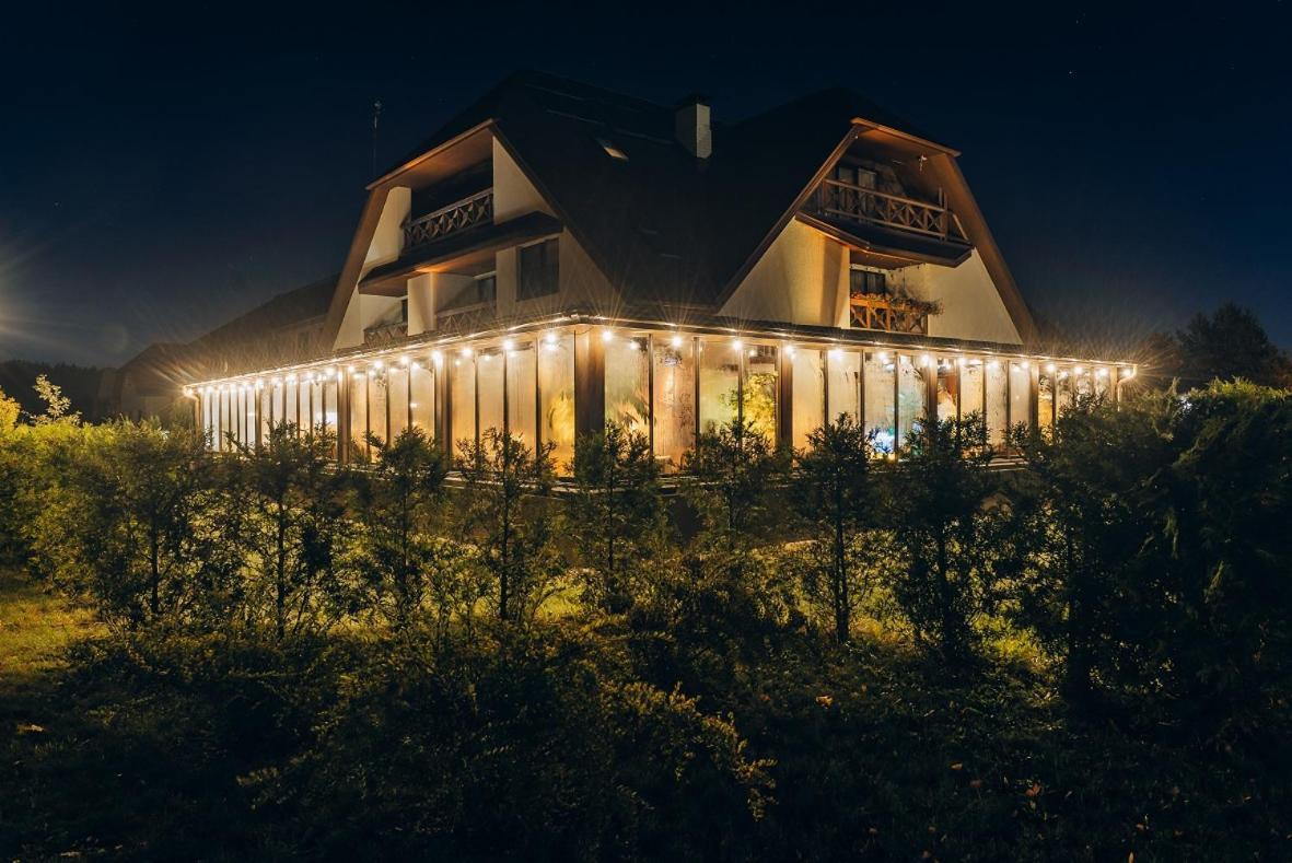 Hotel Irbeni Brivkalni Exteriér fotografie