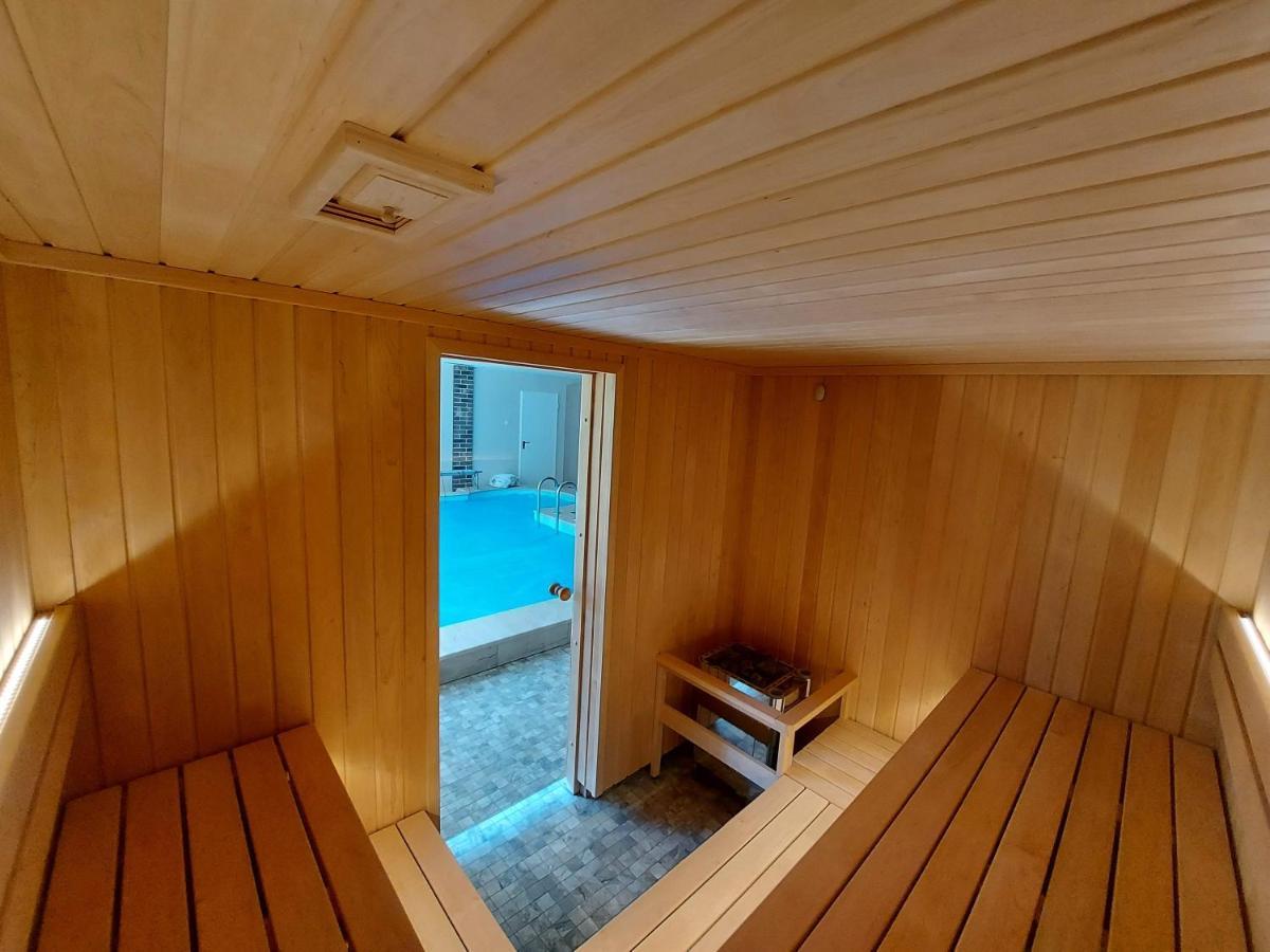 Hotel Irbeni Brivkalni Exteriér fotografie